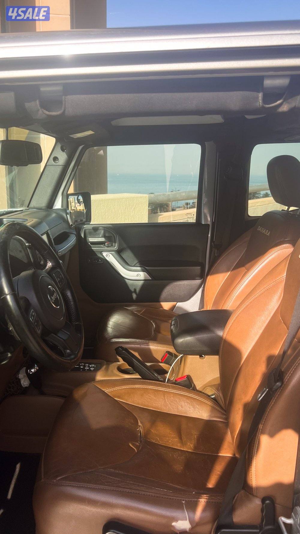 للبيع جيب رانجلر صحارى ٢٠١٥5