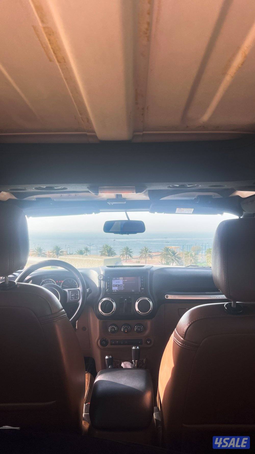 للبيع جيب رانجلر صحارى ٢٠١٥6