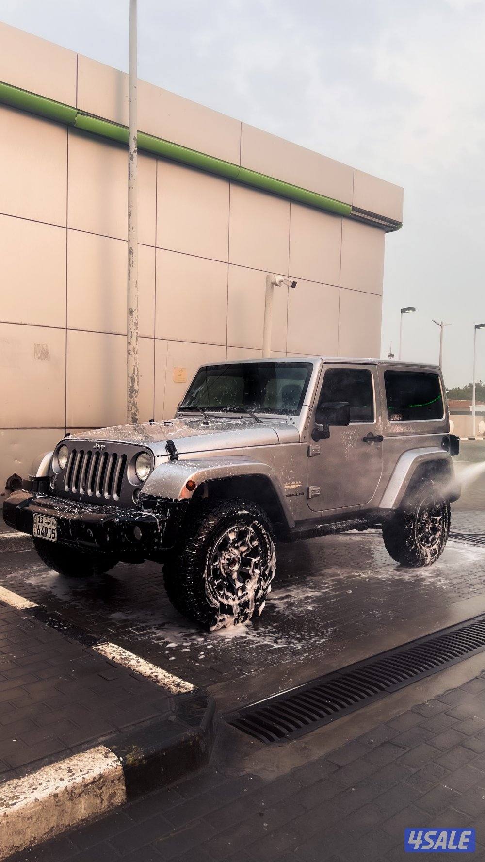للبيع جيب رانجلر صحارى ٢٠١٥7