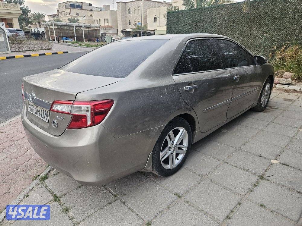 للبيع سيارتين كامري10