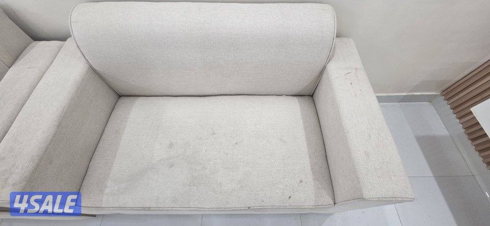 كنب ٣ كراسي + ٢ كرسي + طاولتين1