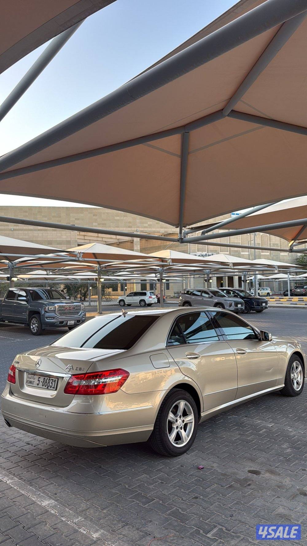 للبيع مرسيدس 20104