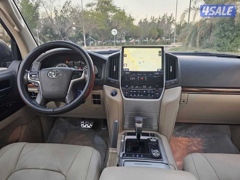 لاندكروز GXR الساير ٨ سلندر بحالة الوكالة صبغ الوكالة12