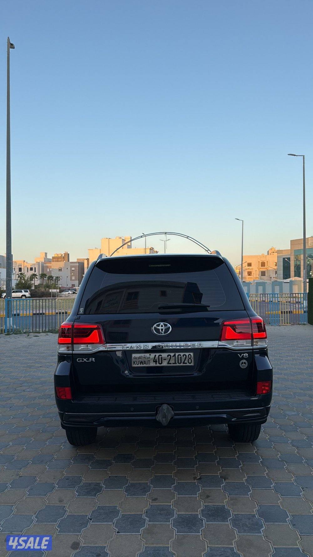 للبيع لاند 2016 V84