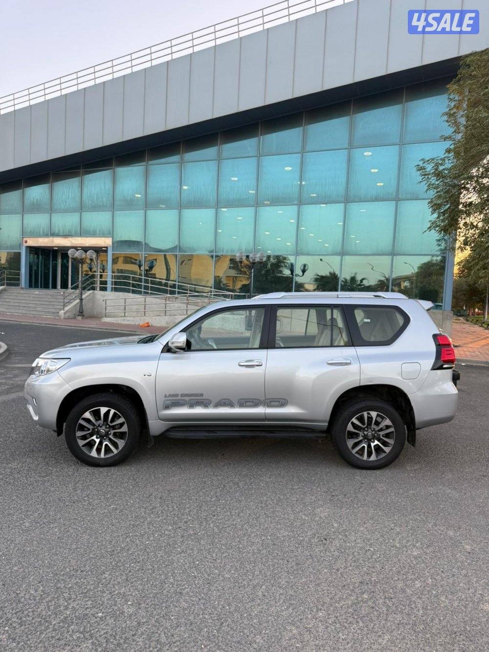 برادو 2022 بحاله الوكاله صبغ الوكاله فل اوبشن اعلى درجه0