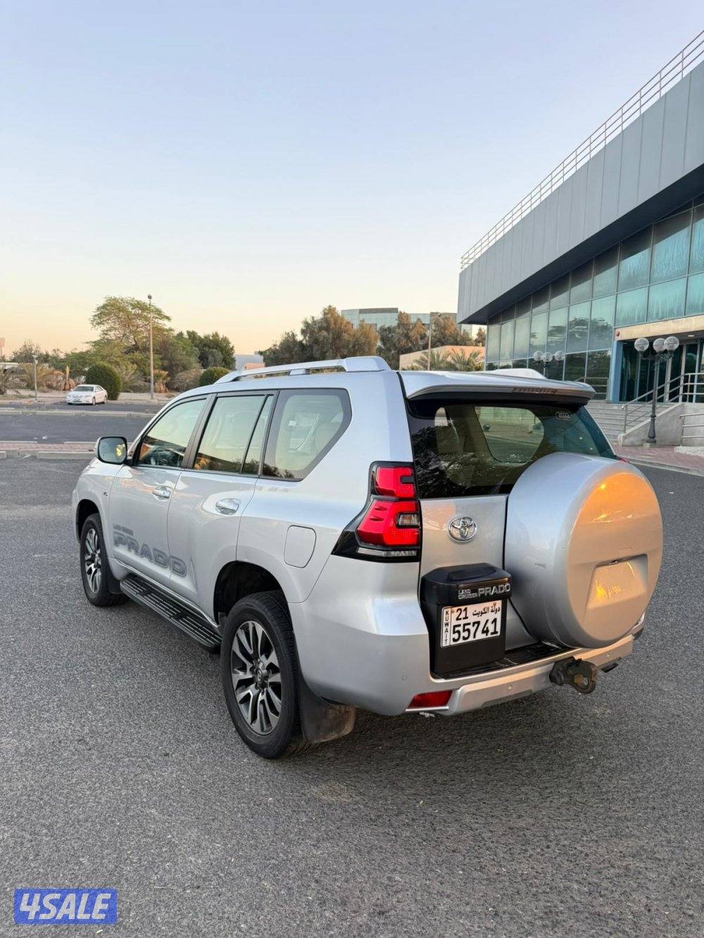 برادو 2022 بحاله الوكاله صبغ الوكاله فل اوبشن اعلى درجه3