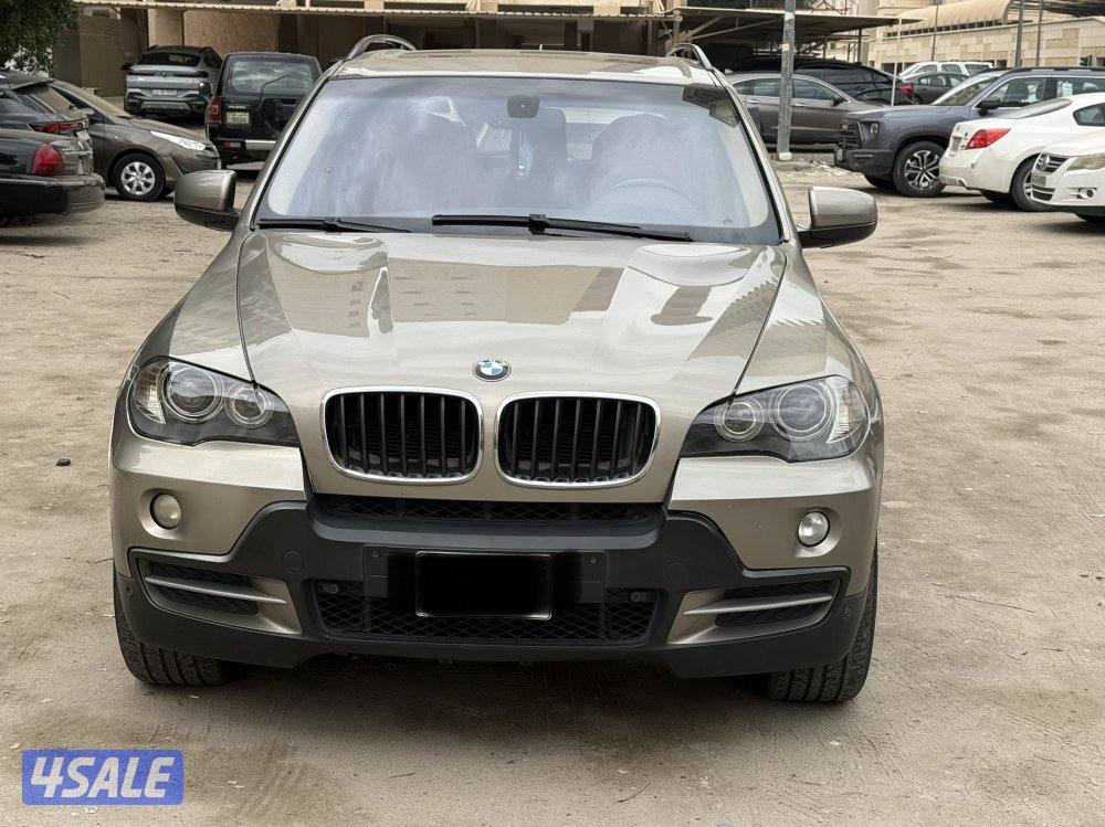 للبيع BMW X5 موديل 2009 شرط الفحص 6 سلندر3