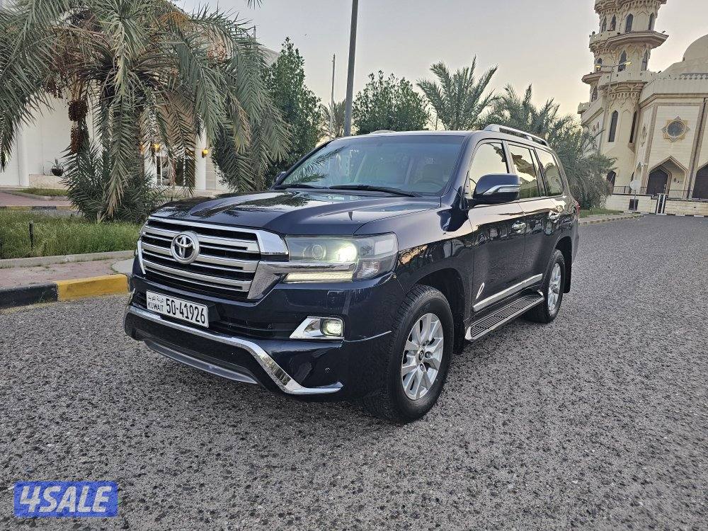 لاندكروز GXR الساير ٨ سلندر بحالة الوكالة صبغ الوكالة3