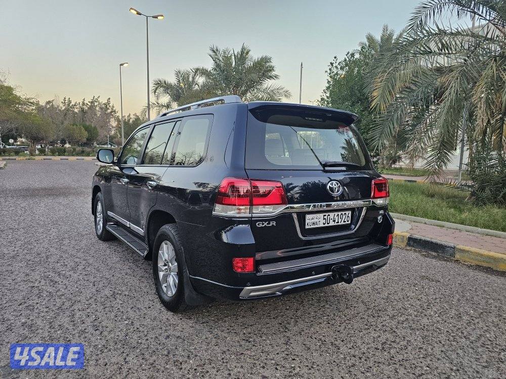 لاندكروز GXR الساير ٨ سلندر بحالة الوكالة صبغ الوكالة4