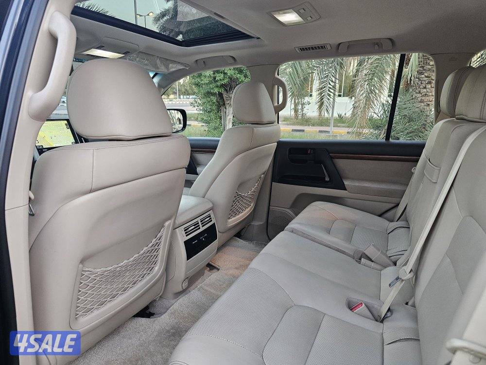 لاندكروز GXR الساير ٨ سلندر بحالة الوكالة صبغ الوكالة9