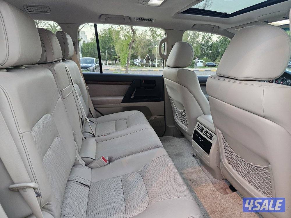 لاندكروز GXR الساير ٨ سلندر بحالة الوكالة صبغ الوكالة11