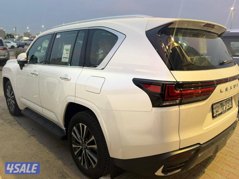 لكزس LX600 ٢٠٢٢ الساير عداد أصفار شرط الفحص صبغ وكاله الدرجه الثانيه1