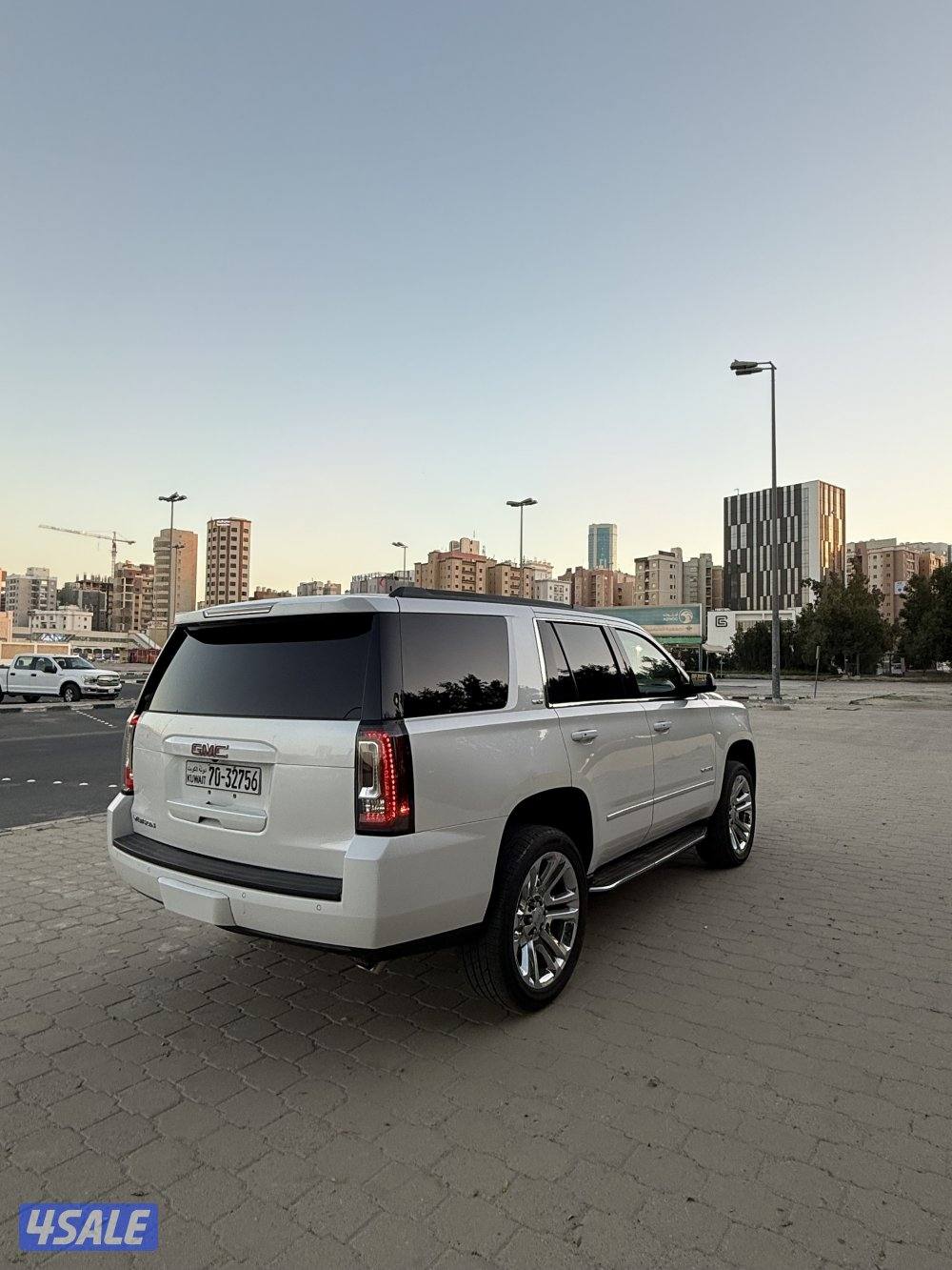 للبيع يوكن SLT 2017 فل كامل3