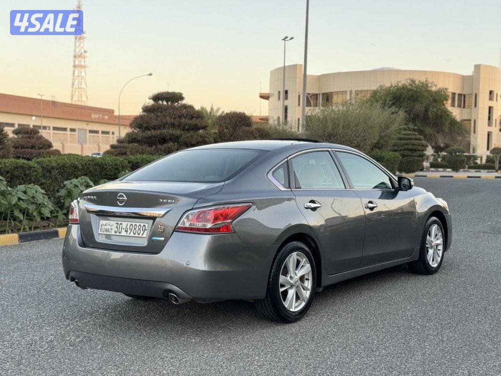 نيسان التيما موديل 2014 عداد 64 الف بحاله الوكاله3