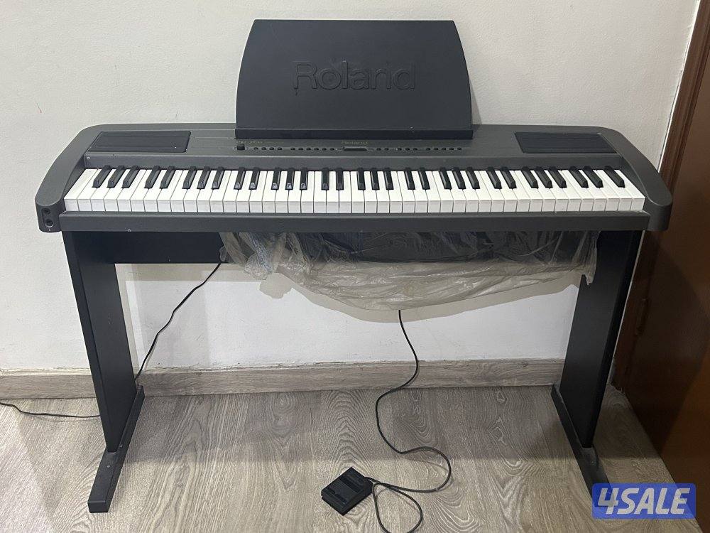 Piano Roland for sale rarely used0