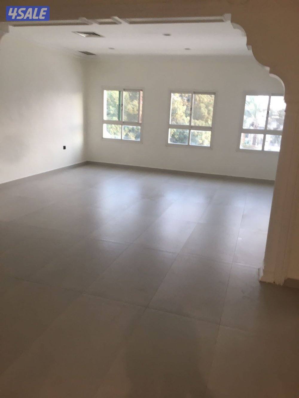 للايجار دور في سلوي تشطيب جديد0