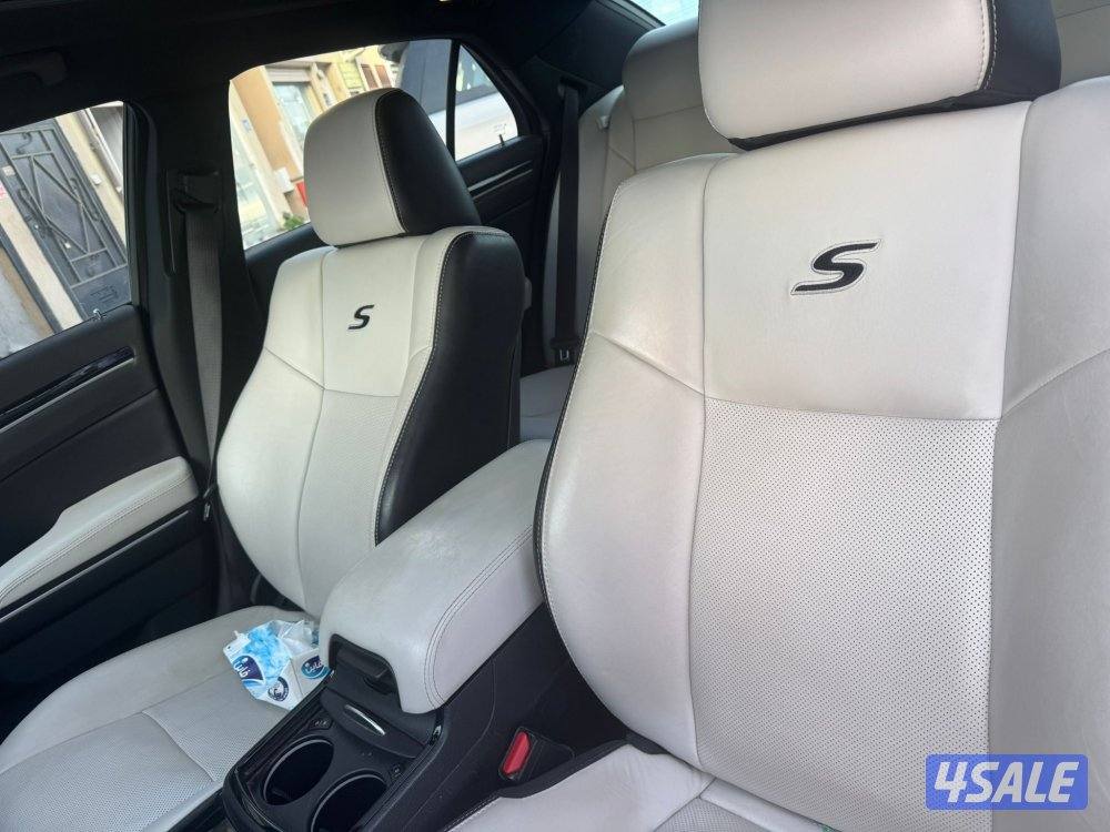 للبيع كرايزلر C300 20205