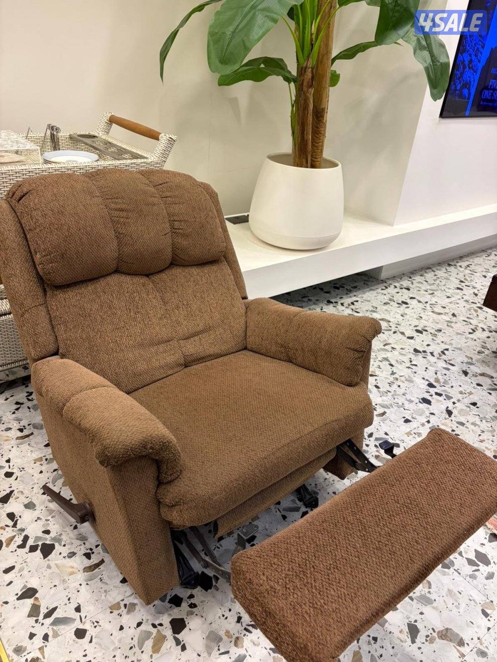 للبيع كرسي هزاز lazy boy3