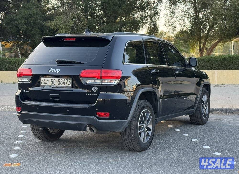 جيب جراند شيروكي موديل 2018 عداد 67 الف3