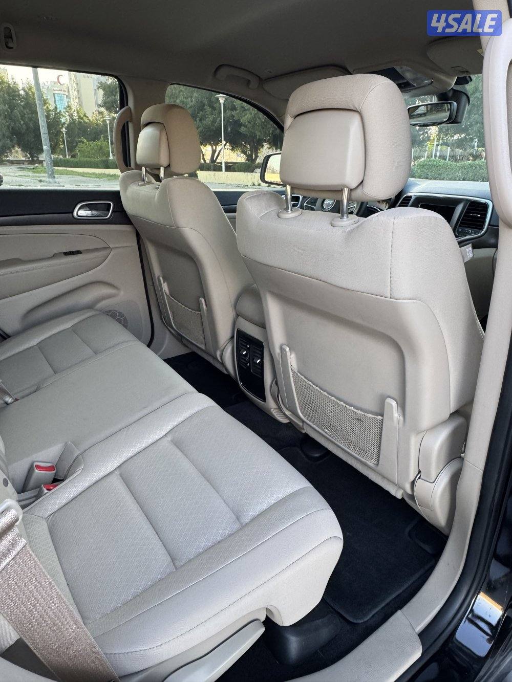 جيب جراند شيروكي موديل 2018 عداد 67 الف10