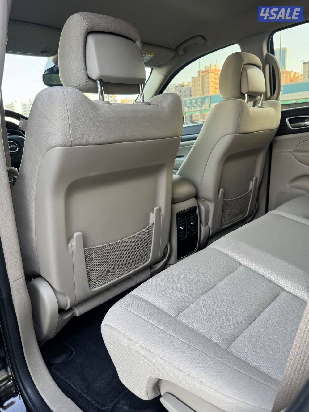 جيب جراند شيروكي موديل 2018 عداد 67 الف11