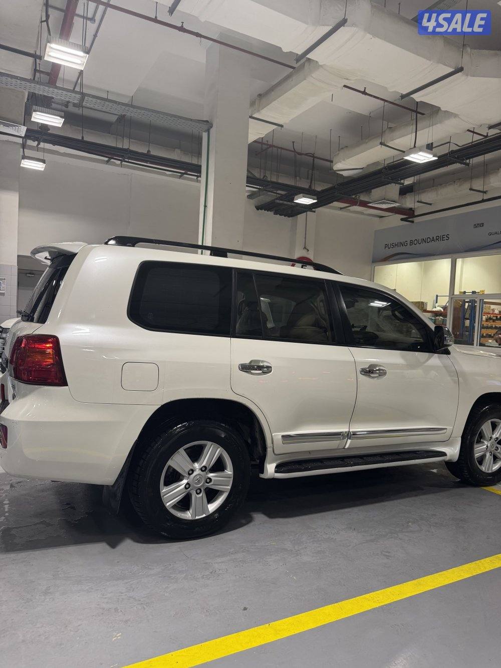 للبيع لاندكروزر 20158