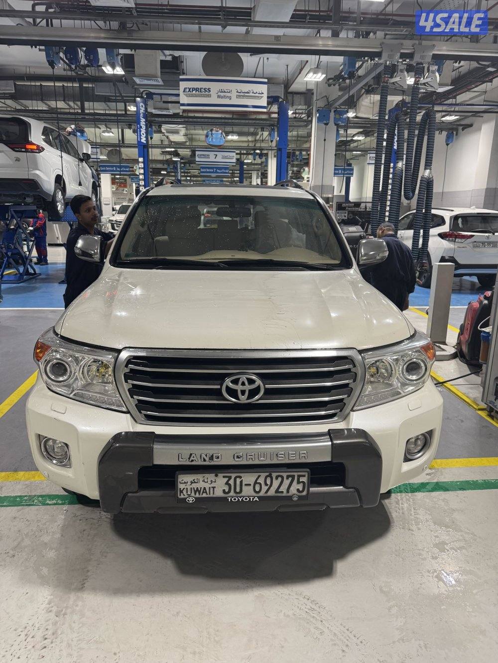 للبيع لاندكروزر 201512