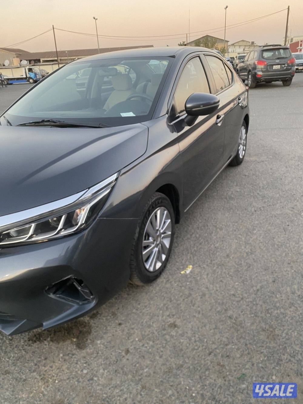 Honda city 2024 model car for sale,  full option and full inspaction1