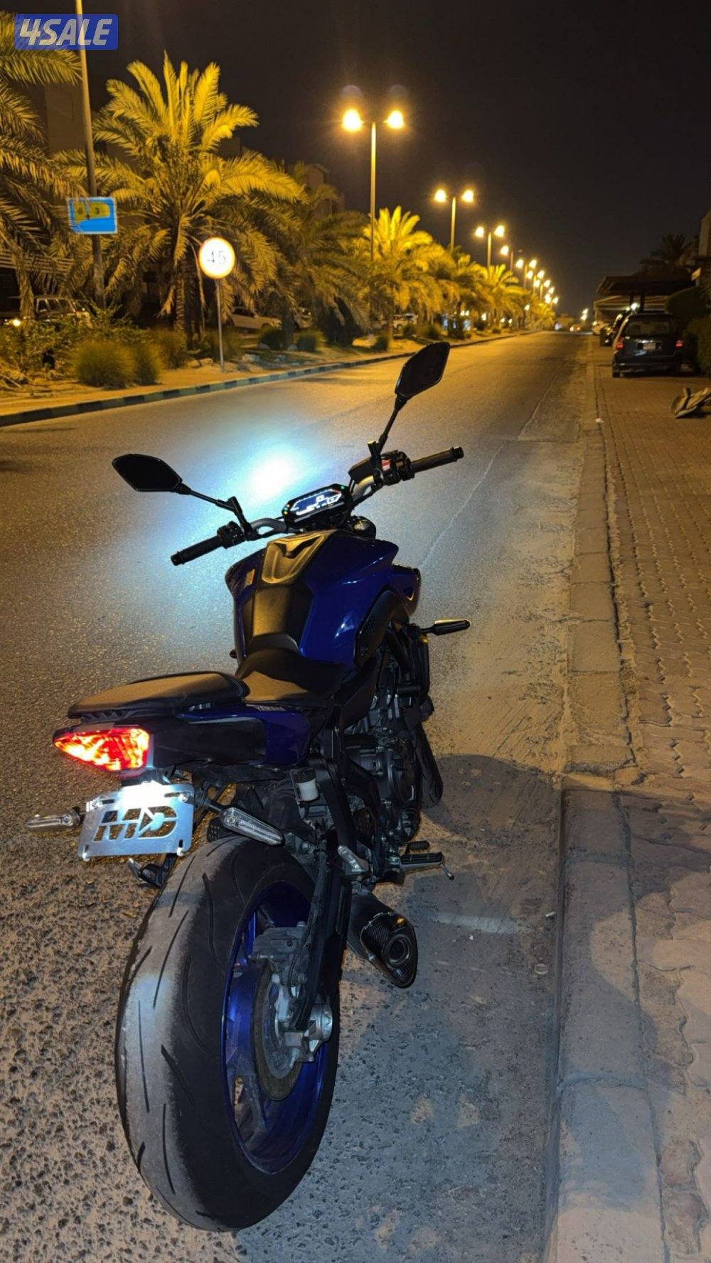 سيكلMT-07 700ccللبيع موديل 2022 ماشي 22الف عليه قزوز Black widow0