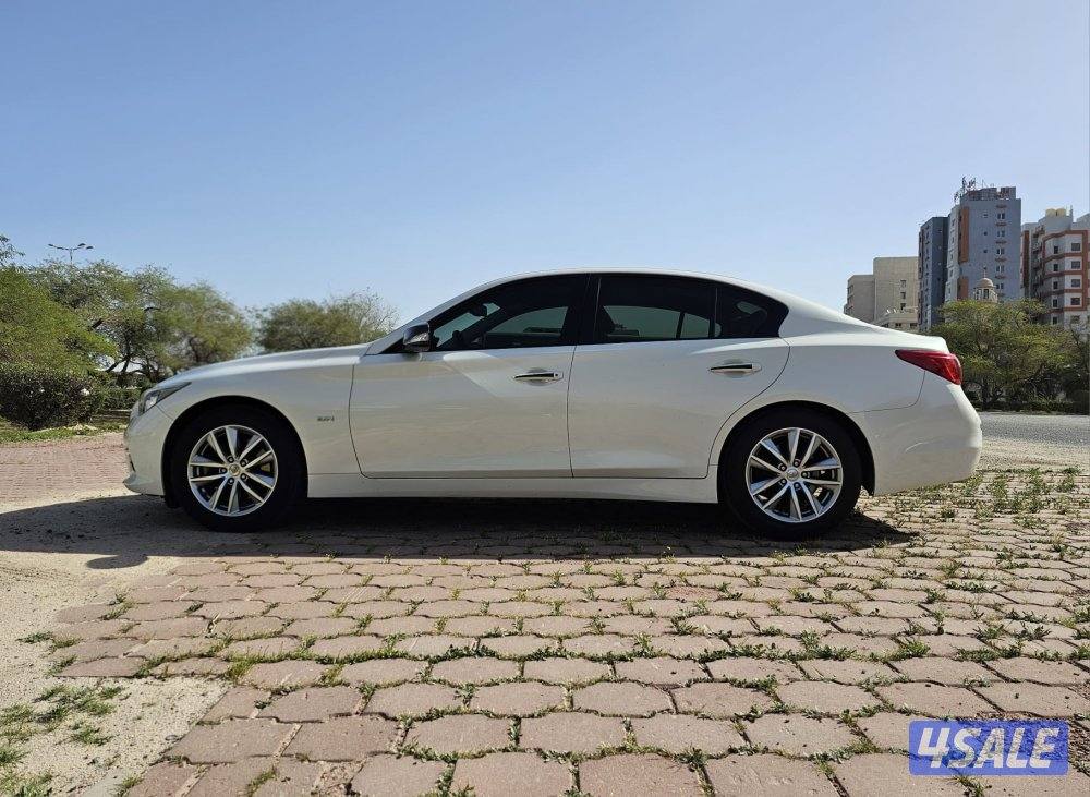 نظيف جدا Infiniti Q50 موديل 2016 وعداد 77 الف مالك ثاني3