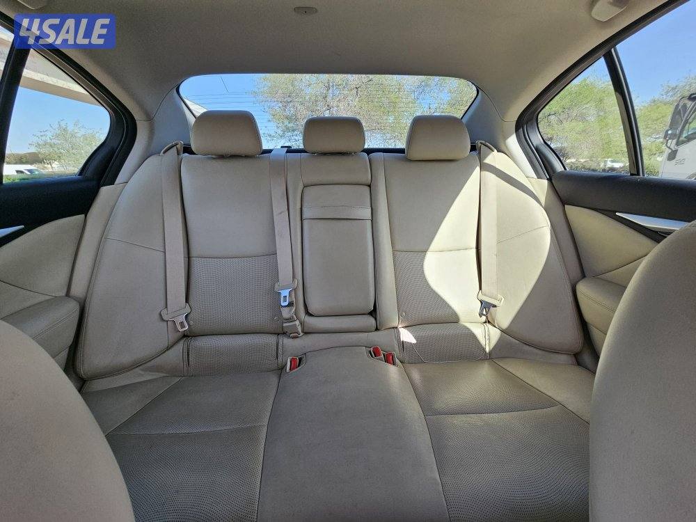 نظيف جدا Infiniti Q50 موديل 2016 وعداد 77 الف مالك ثاني9