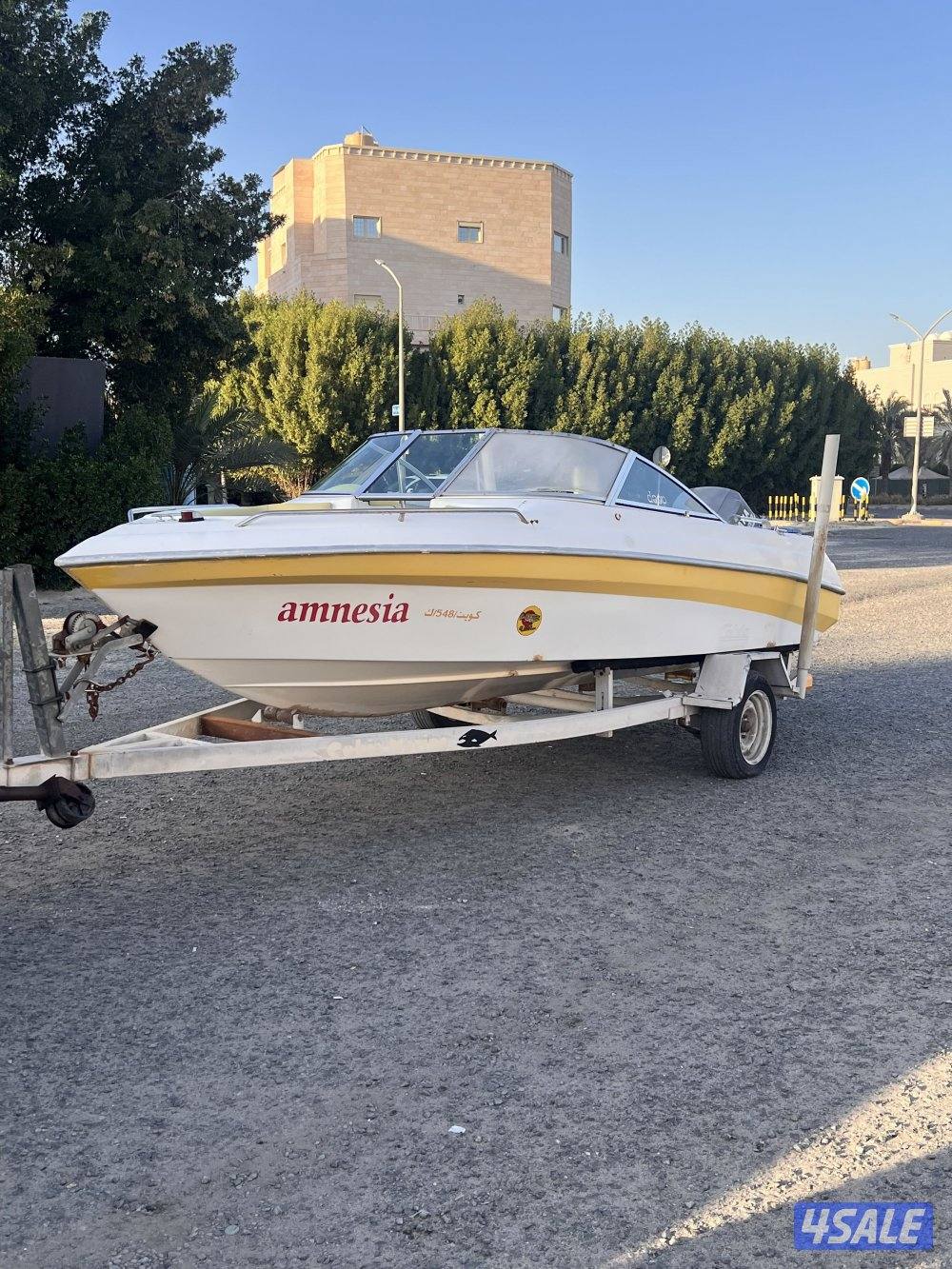 طراد أمريكي 18 قدم موديل 19940