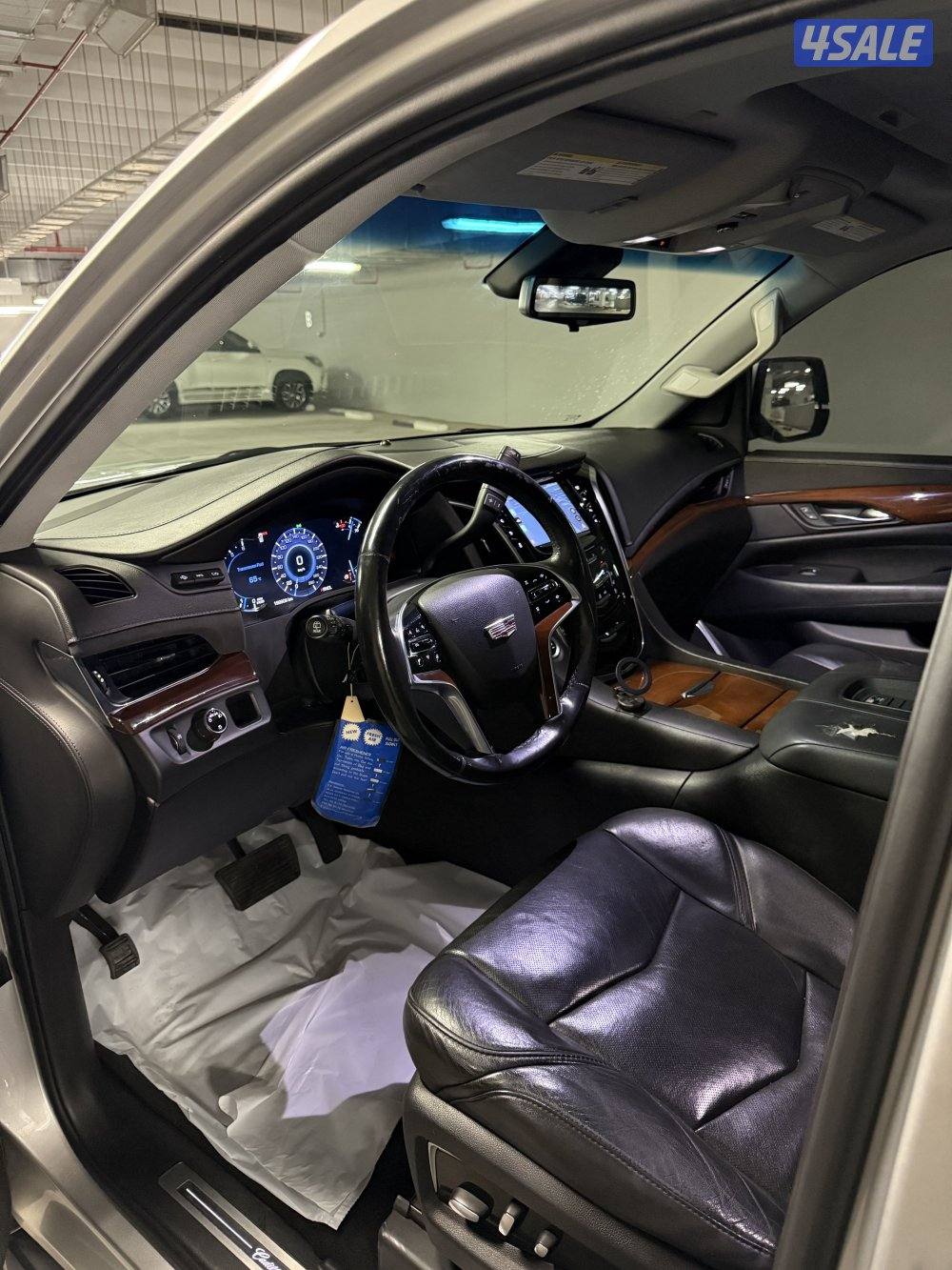 اسكاليد  ESV Premium Luxury 20184