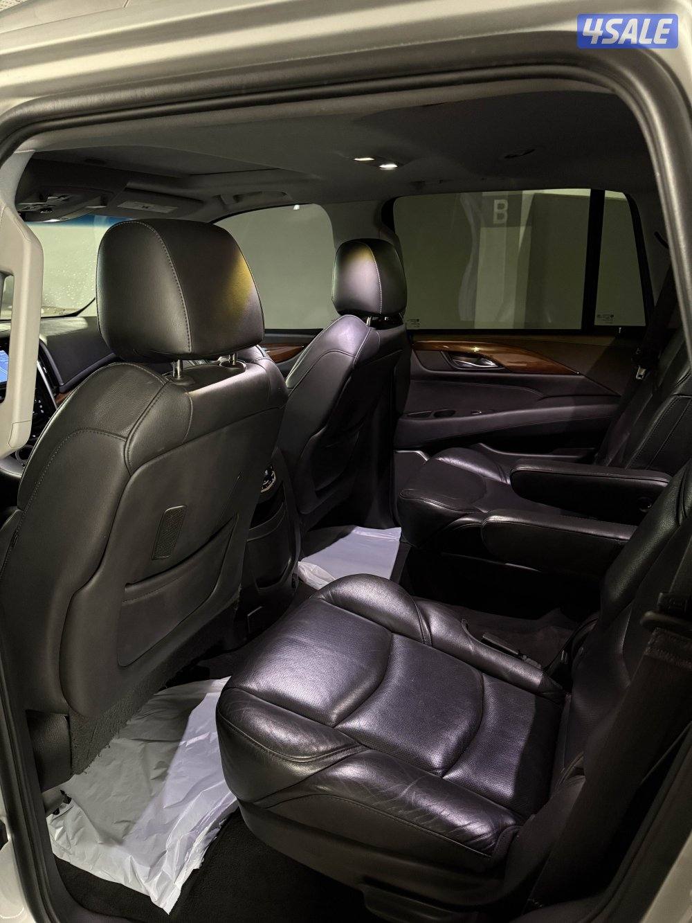 اسكاليد  ESV Premium Luxury 20185