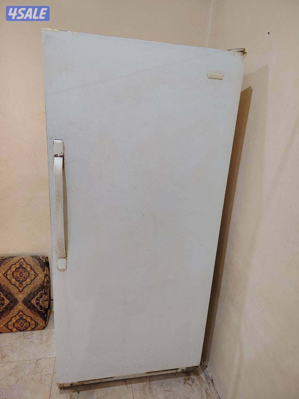 للبيع غسالة وثلاجه و....0