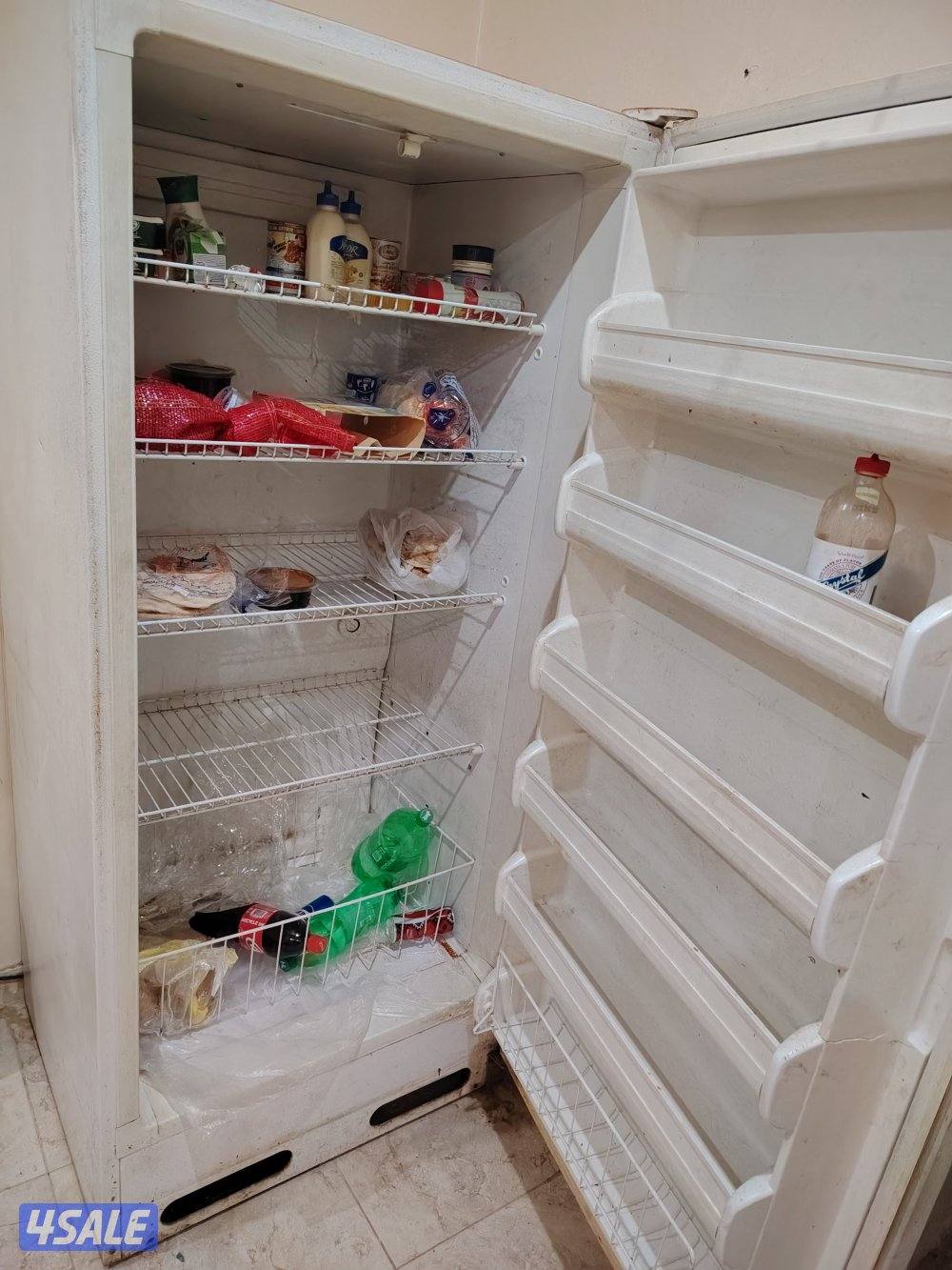 للبيع غسالة وثلاجه و....1