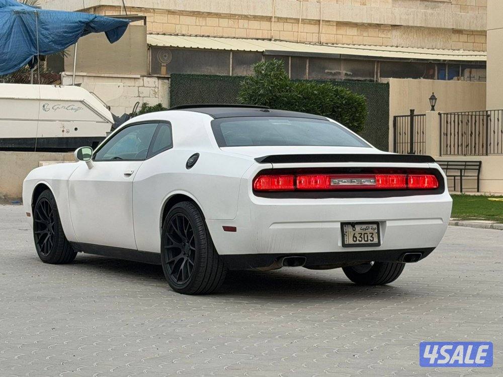 للبيع دودج شالنجر 2012 v82