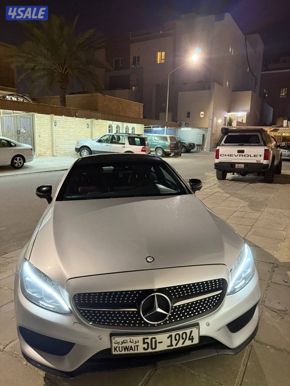 مرسيدس C300 مديل 2017 ماشي 100 الف سعره ٦٢٠٠ قابل للمساومة شرط الفحص0