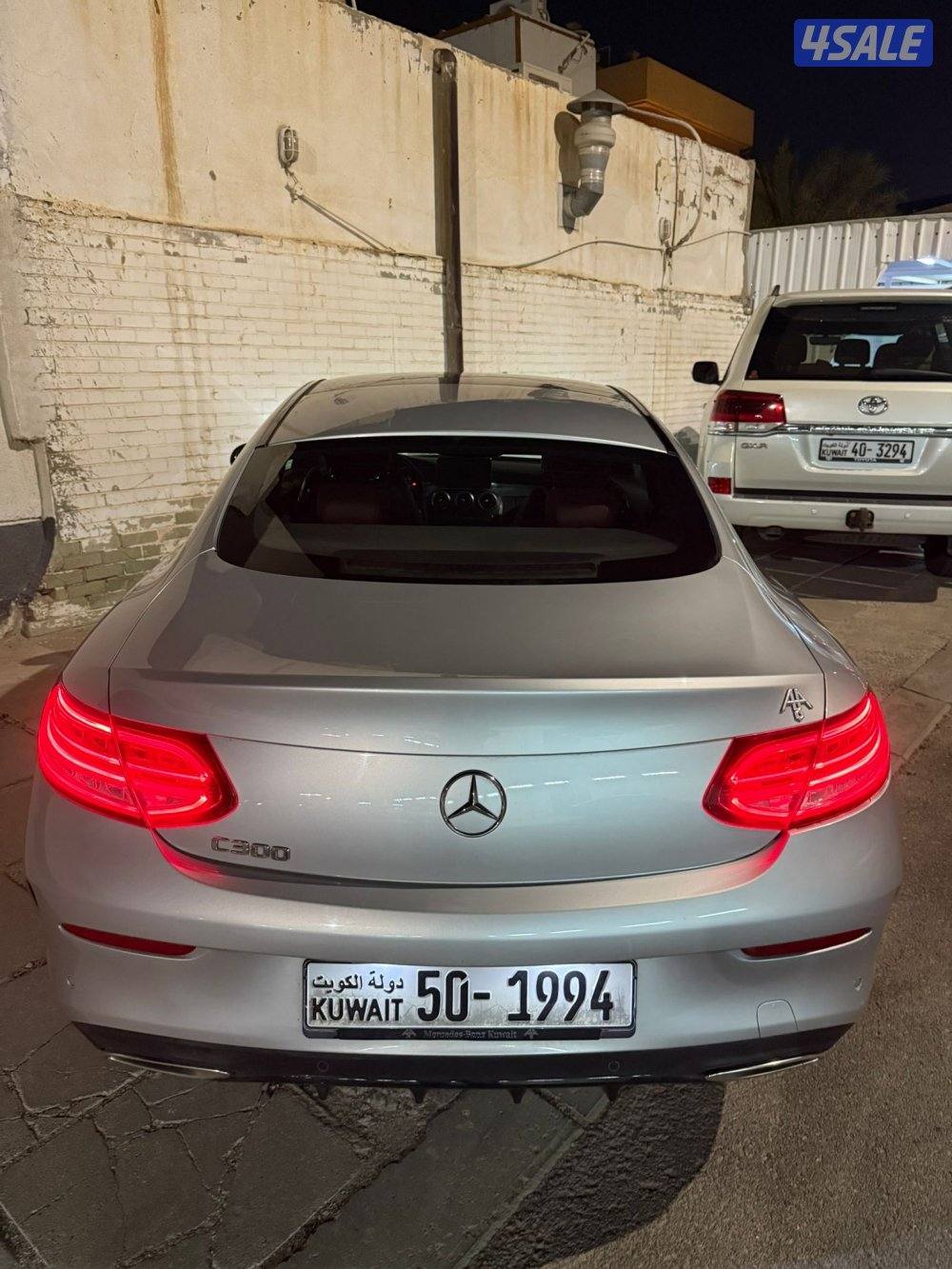 مرسيدس C300 مديل 2017 ماشي 100 الف سعره ٦٢٠٠ قابل للمساومة شرط الفحص3