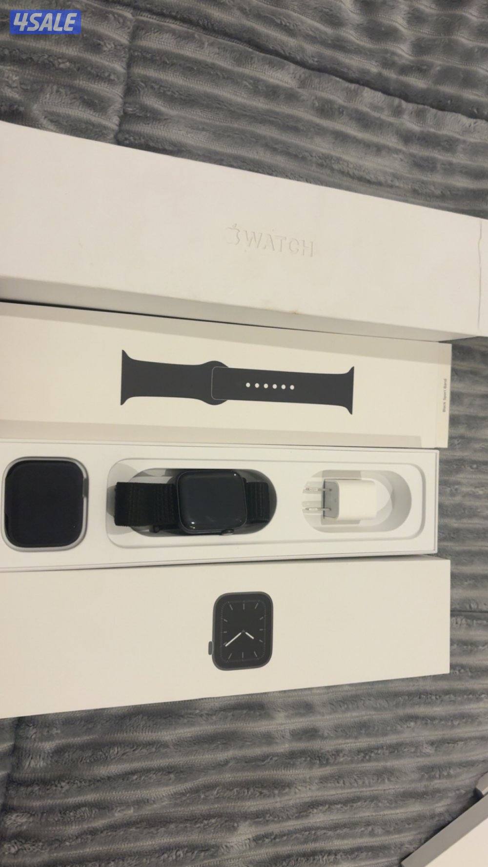 ساعة ابل اصدار ٥ نظيفه جدا0