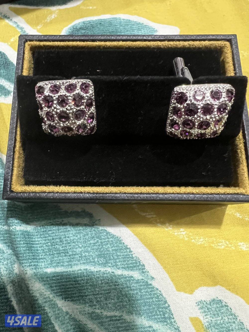 بزمه رجالي  كلها شوارفسكي شاريتها من لندن غير مستخدمه جديده0