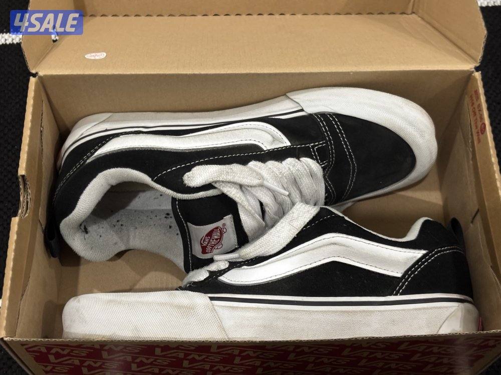 The vans knu skool1
