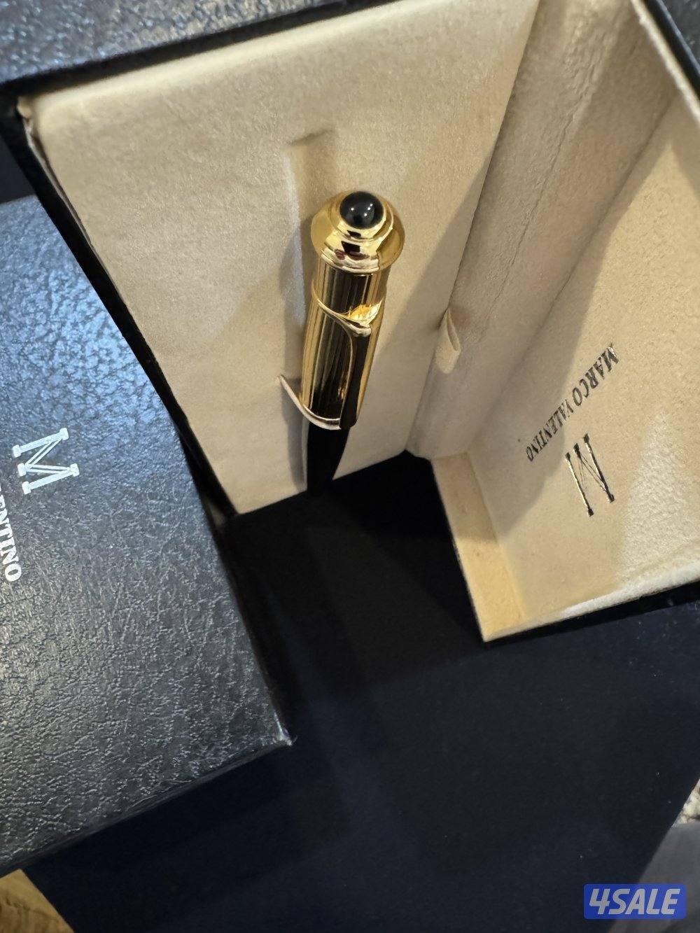 فلنتينو/ ذهبي حجر اسود1