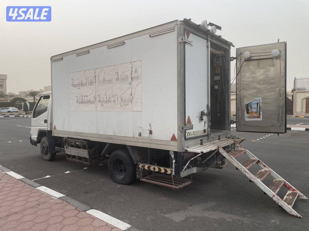 للبيع فود ترك بقاله jmc5