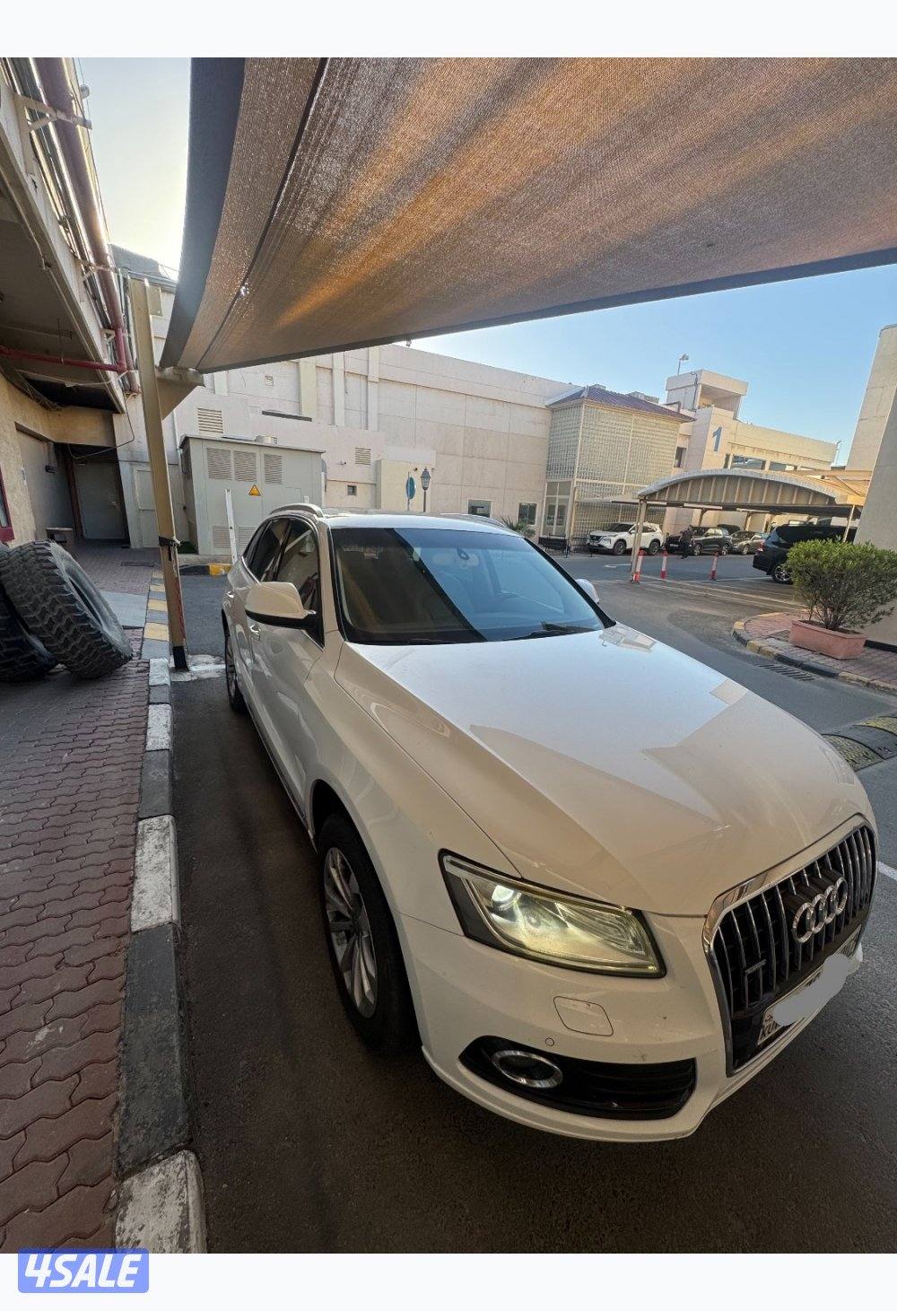 أودي Q5 ٢٠١٥ بانوراما - صبغ وكالة - ممشى٨٠ الف كم - Audi Q5 80 KM only2