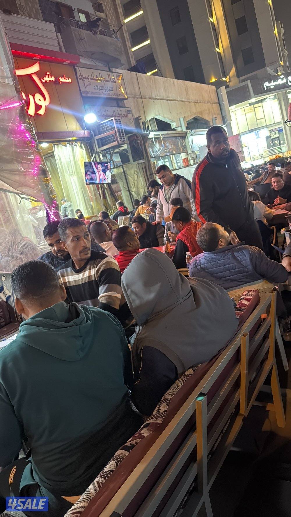 للبيع مقهي ب حولي شارع العثمان في مكان ممتاز ومساحه كبيره جدا ومقهي2