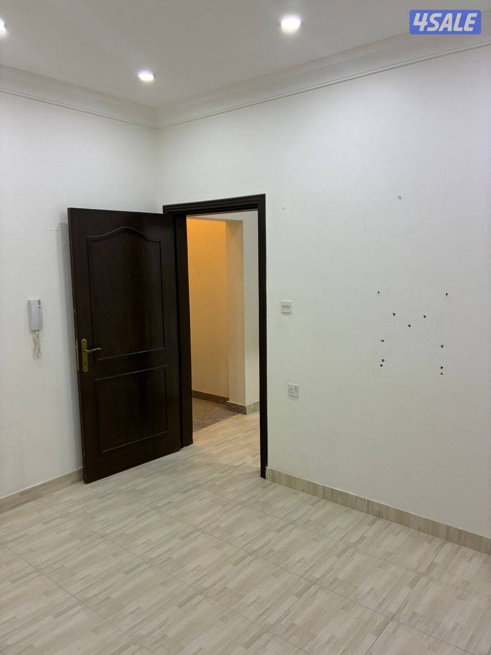 🌴🌴غرفتين صغار ومطبخ وحمام تكييف وحدات ستلايت🌴🌴🇰🇼🏚️🏘️🏚️🏘️3