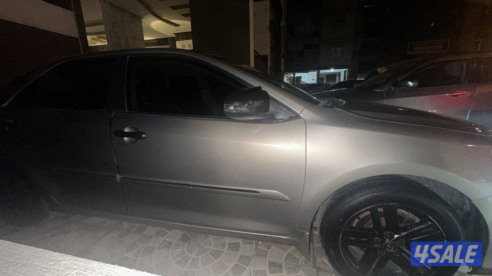 Camry 2014 GLX - 192,000 Km. Very well maintained.4