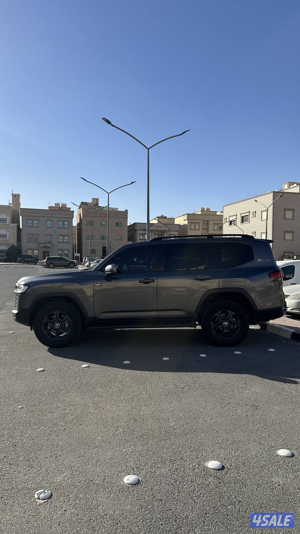 لاند كروزر GR1