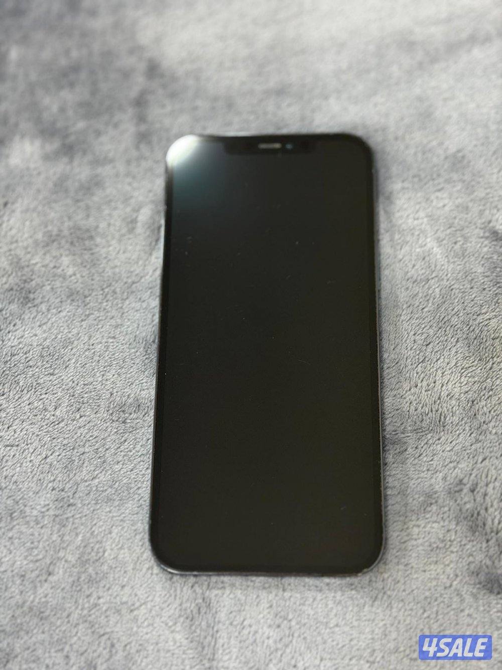 آيفون 12 بروماكس 256 جيجا نسبة البطاريه 79 نظيف جدا1